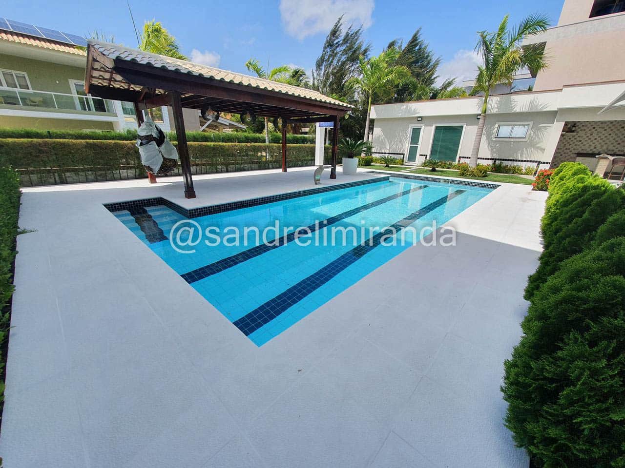 Piscina de casa no Alphaville Fortaleza