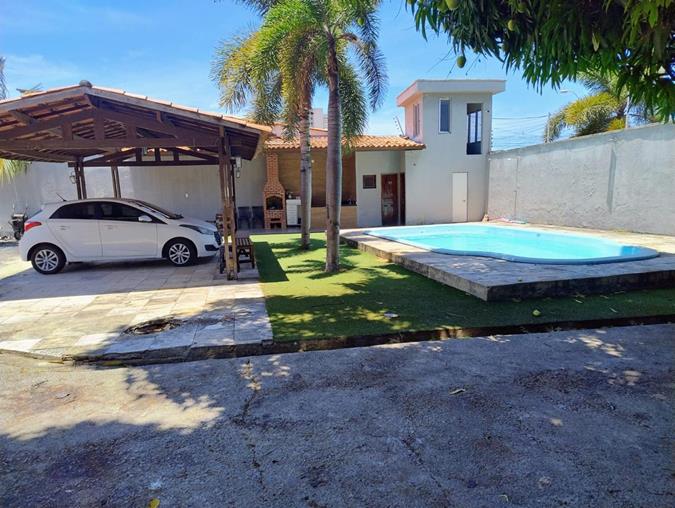 Casa solta à venda no Engenheiro Luciano Cavalcante com 770 m² e 5 suítes