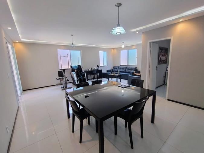 Casa solta à venda no Engenheiro Luciano Cavalcante com 770 m² e 5 suítes