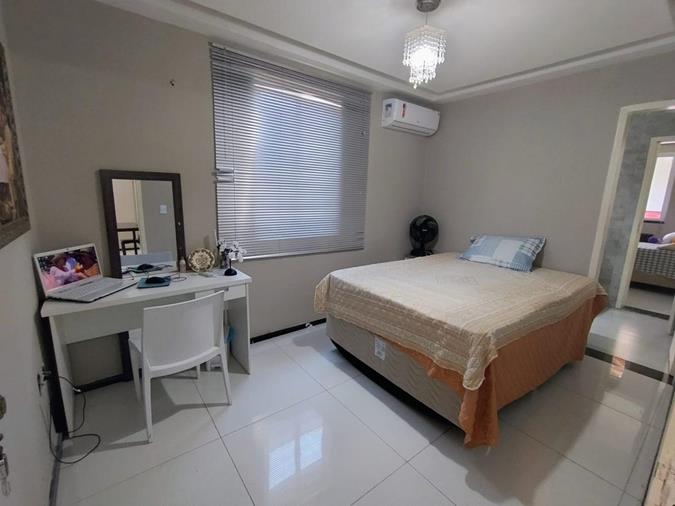 Casa solta à venda no Engenheiro Luciano Cavalcante com 770 m² e 5 suítes