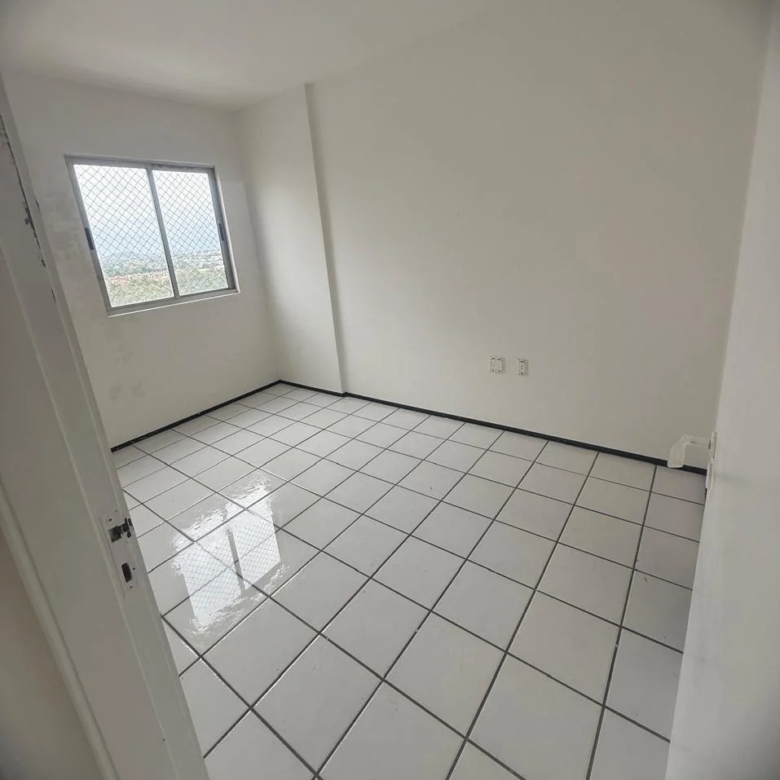 Apartamento à venda no Cambeba com 2 quartos por R$ 275 mil