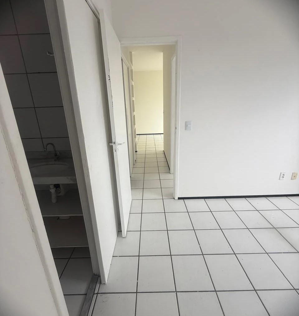 Apartamento à venda no Cambeba com 2 quartos por R$ 275 mil