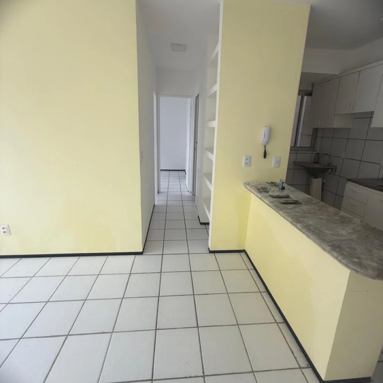 Apartamento à venda no Cambeba com 2 quartos por R$ 275 mil