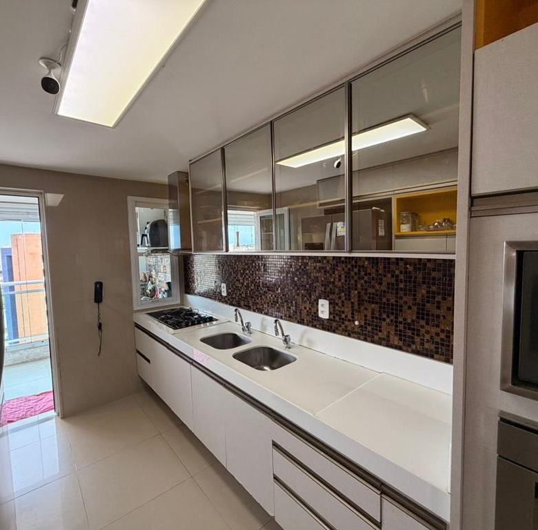 Apartamento à venda no Guararapes com 177 m², 4 suítes e 3 vagas – Porteira Fechada