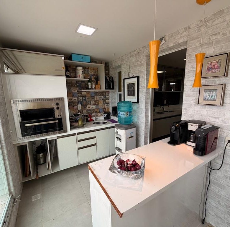 Apartamento à venda no Guararapes com 177 m², 4 suítes e 3 vagas – Porteira Fechada