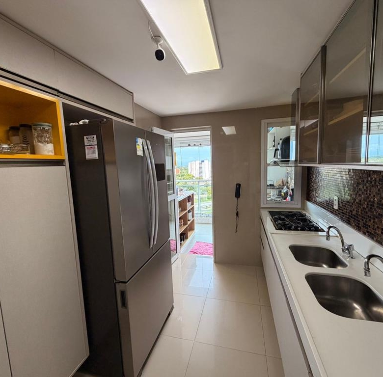 Apartamento à venda no Guararapes com 177 m², 4 suítes e 3 vagas – Porteira Fechada