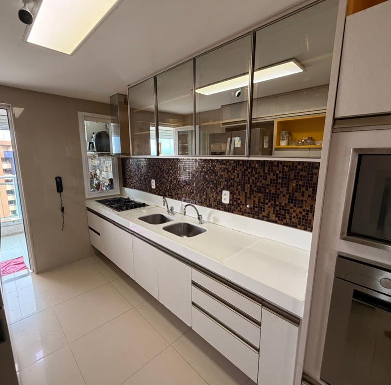 Apartamento à venda no Guararapes com 177 m², 4 suítes e 3 vagas – Porteira Fechada