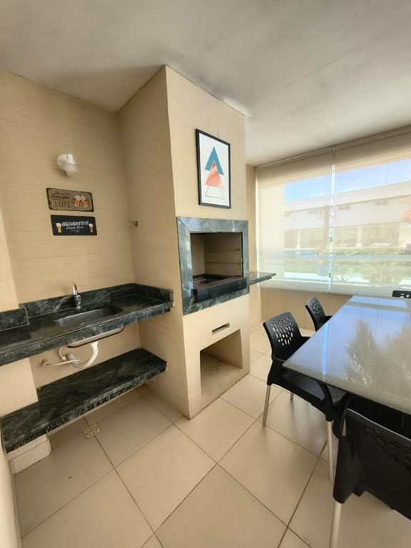 Apartamento à Venda com Varanda Gourmet no Porto das Dunas – 85m²