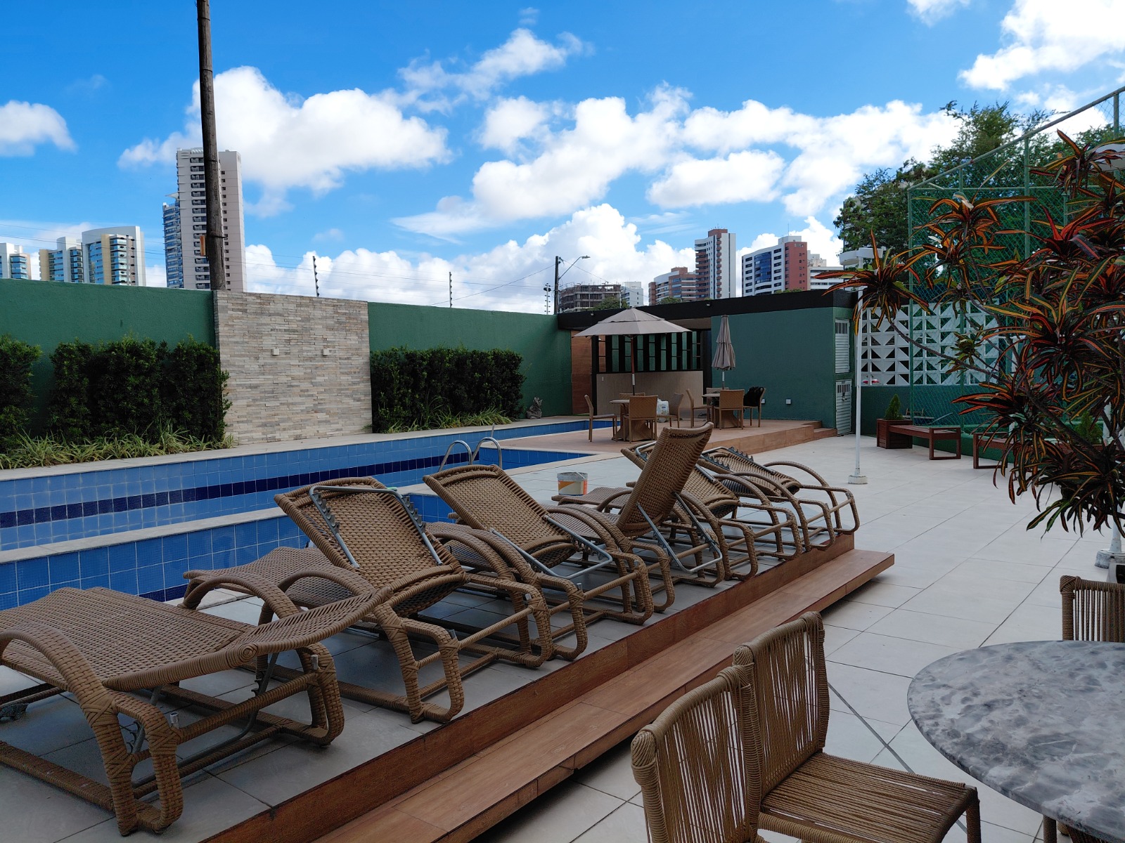 Apartamento à venda no Eng. Luciano Cavalcante com 219 m², 3 suítes e 3 vagas – Jardins do Algarve