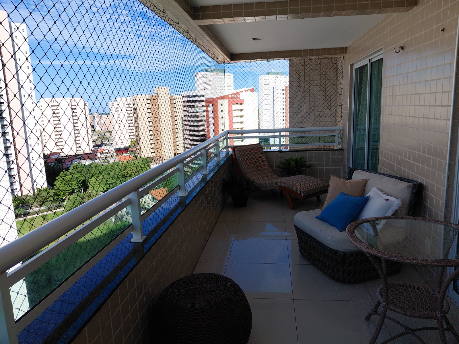 Apartamento à venda no Eng. Luciano Cavalcante com 219 m², 3 suítes e 3 vagas – Jardins do Algarve