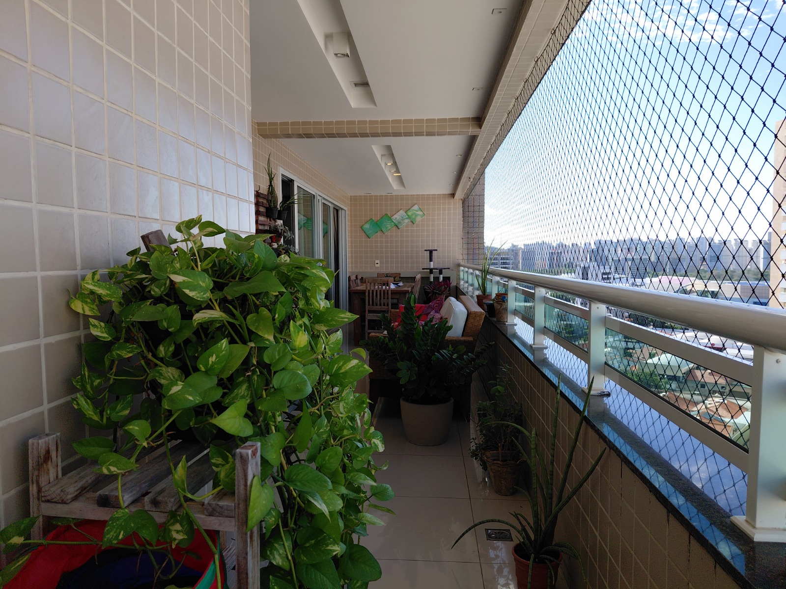 Apartamento à venda no Eng. Luciano Cavalcante com 219 m², 3 suítes e 3 vagas – Jardins do Algarve