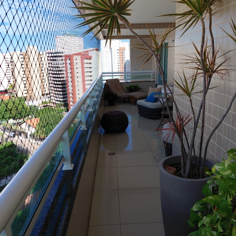 Apartamento à venda no Eng. Luciano Cavalcante com 219 m², 3 suítes e 3 vagas – Jardins do Algarve