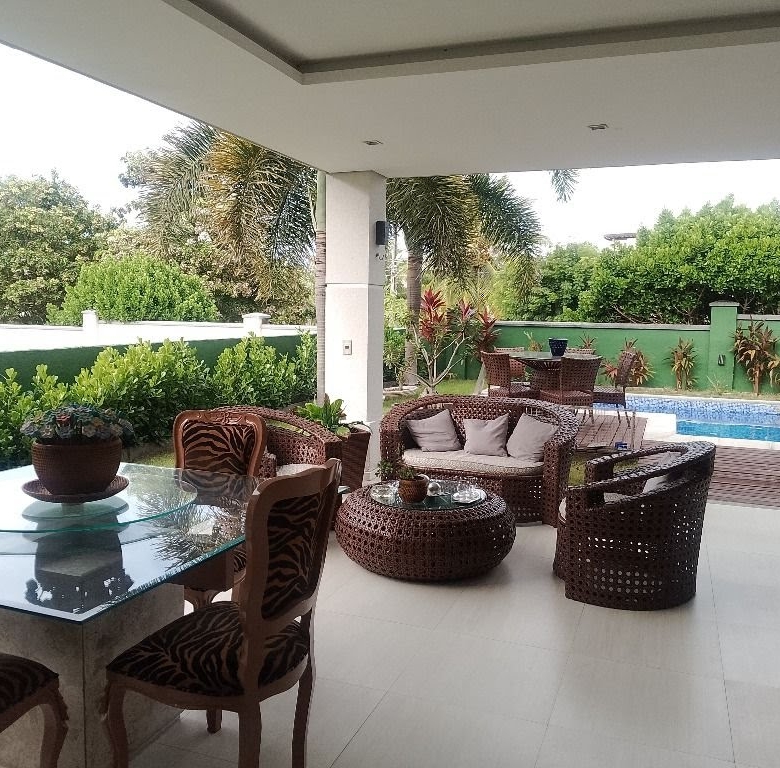 Casa à venda no Alphaville Fortaleza com 390 m², 5 suítes e 4 vagas – Eusébio/CE