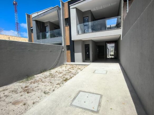 Casa Duplex à Venda – 177,69 m², 4 Suítes, Quintal e 2 Vagas de Garagem – foto 1