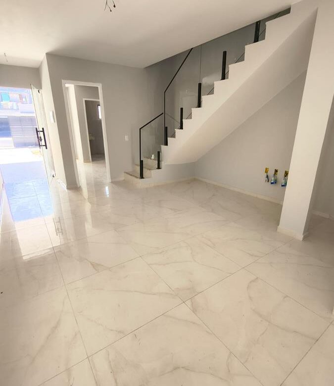 Casa Duplex à Venda – 177,69 m², 4 Suítes, Quintal e 2 Vagas de Garagem – foto 3